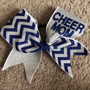 Cheerleading bow